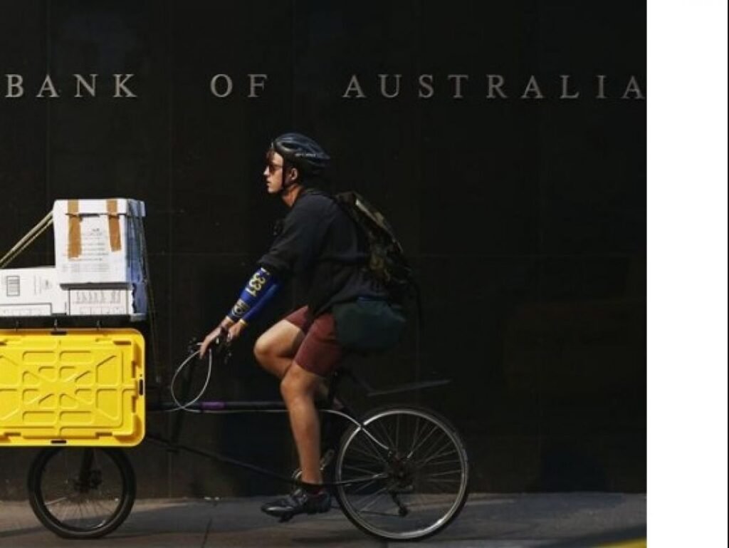 découvrez le rôle essentiel de la banque centrale australienne dans l'économie nationale, sa politique monétaire, ses interventions sur le marché financier, et son impact sur l'inflation et l'emploi en australie.