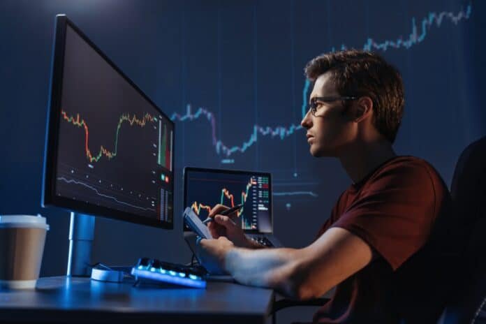 découvrez notre formation trader complète pour acquérir les compétences nécessaires à la réussite sur les marchés financiers. apprenez les stratégies de trading, la gestion des risques et les analyses techniques pour maximiser vos profits. inscrivez-vous dès maintenant et transformez votre passion pour le trading en une carrière lucrative.